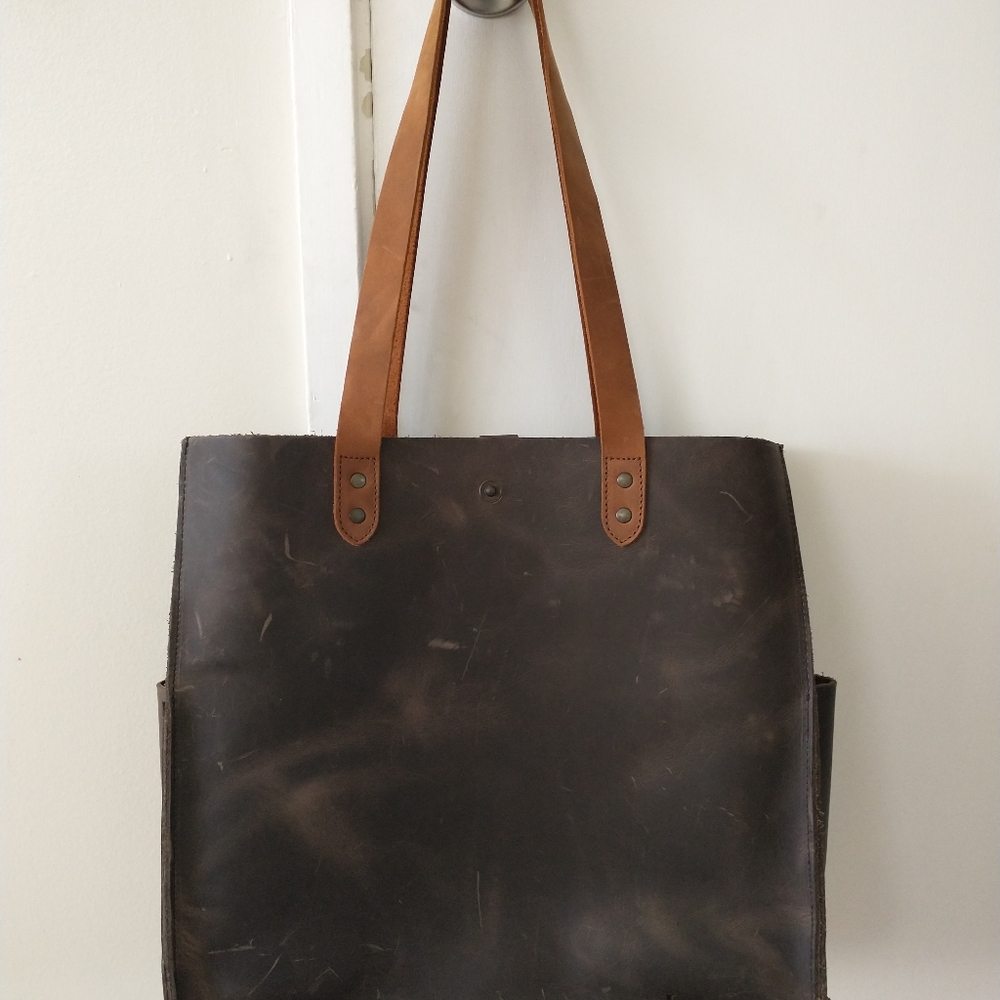 Love 41 Women's Tote - Carbon Black